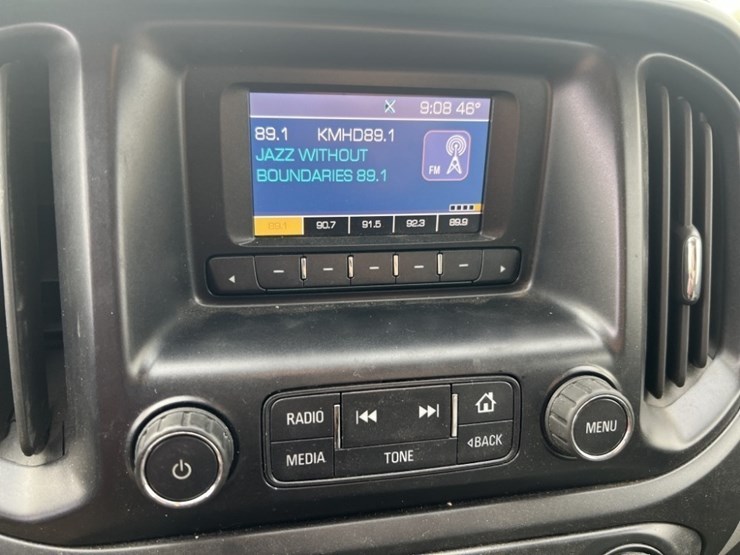 2015-chevrolet-colorado-image-28