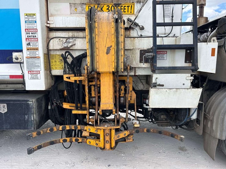 2017-autocar-xpeditor-image-18