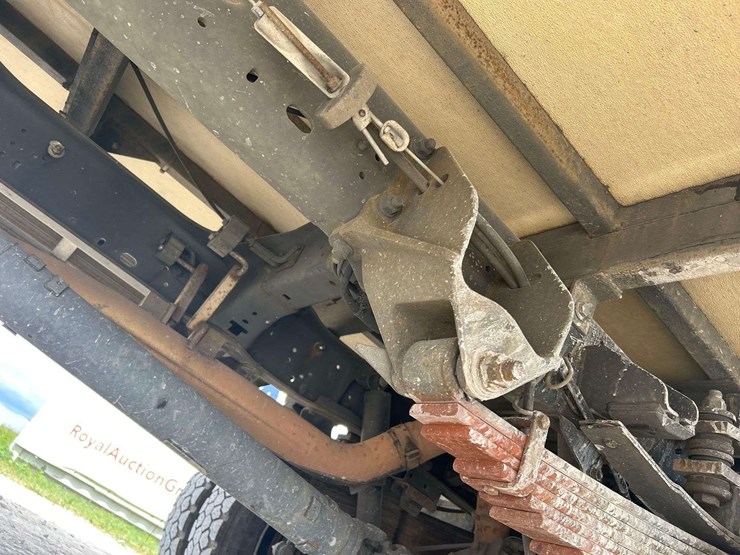 2015-ram-5500-versalift-sst-40ne-40ft-sign-bucket-truck-image-29