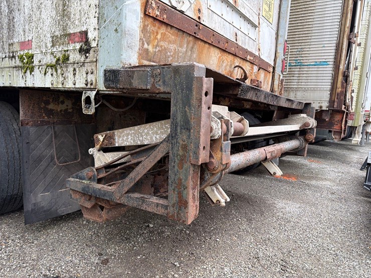 1998-strick-trailer-image-7