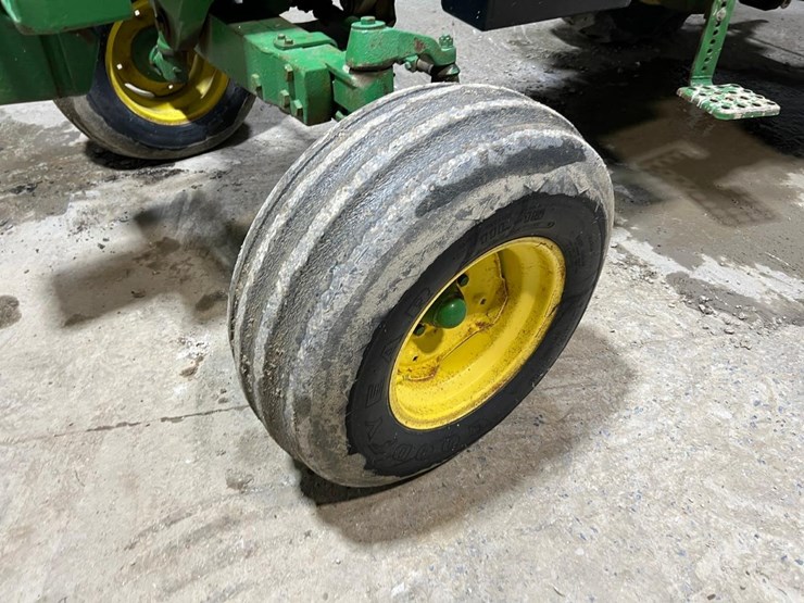 john-deere-4030-image-11