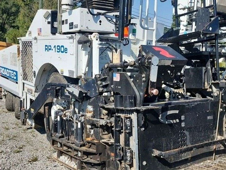 2017-roadtec-wheel-asphalt-paver-w/omini4-image-7