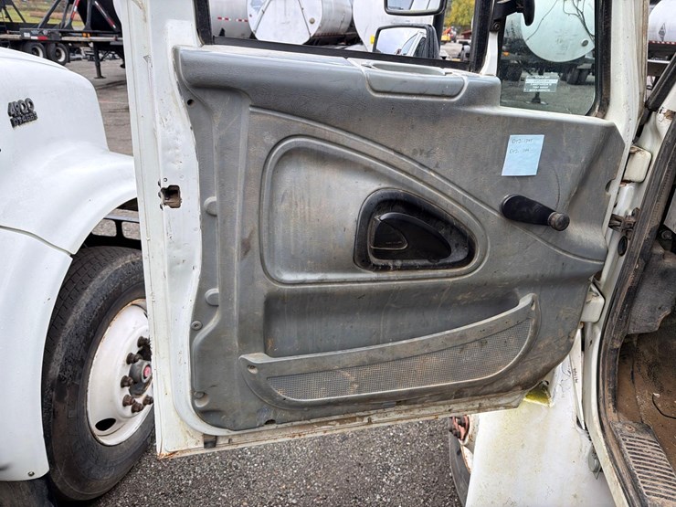 international-durastar-4300-image-13