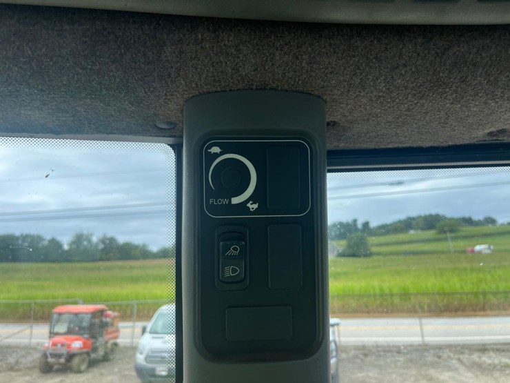 new-holland-tv140-image-41