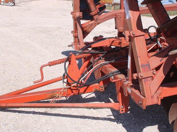 #2049-•-disc-image-13