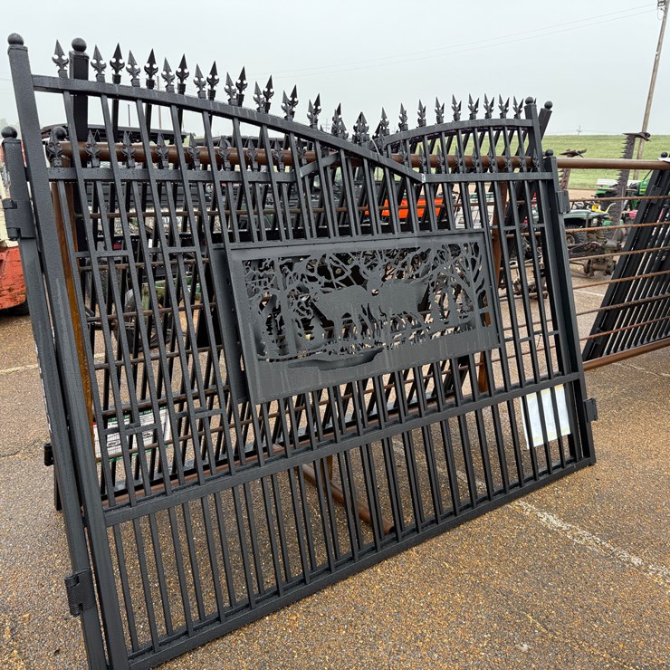 #6893 • 7ft X 20ft Metal Entrance Gate (New)