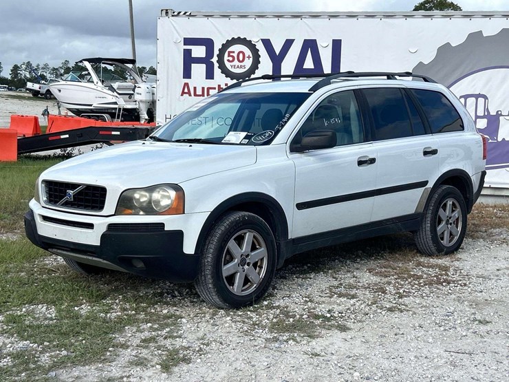 2004-volvo-xc90-image-1