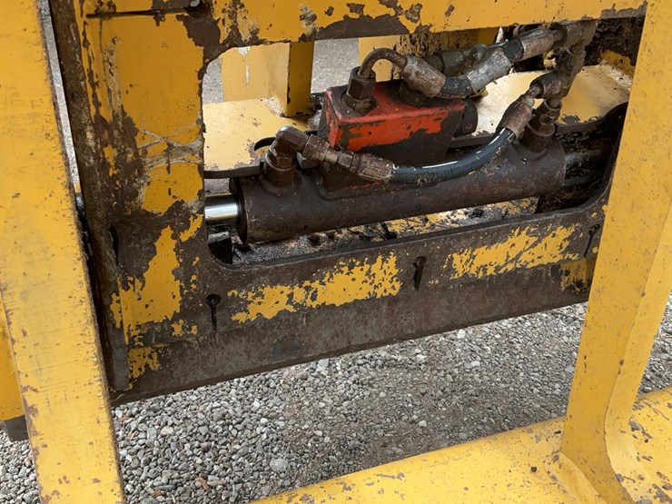 2013-caterpillar-924k-image-70