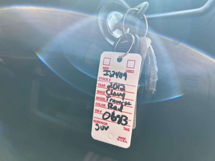 2012-chevrolet-traverse-image-24