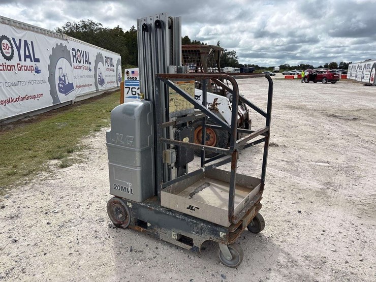 2016-jlg-20mvl-19ft-aerial-platform-lift-image-2