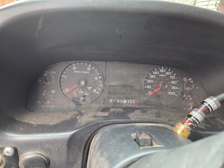 2005-ford-f550-xl-image-67