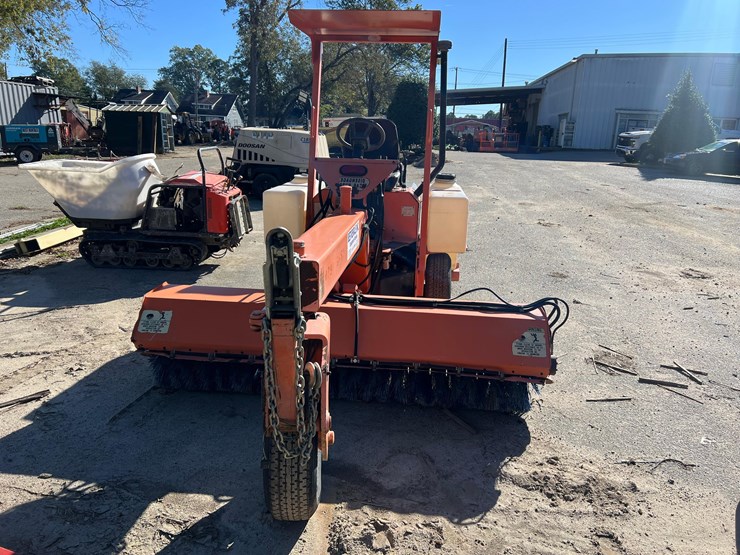 lay-mor-sweepmaster-300-image-3