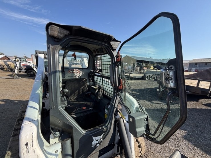 2021-bobcat-t76-image-17