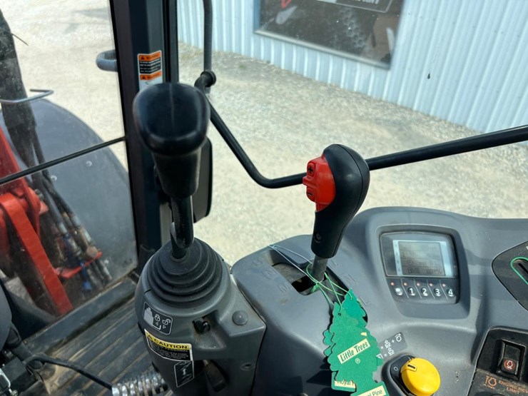 2016-kubota-m135gx-image-29