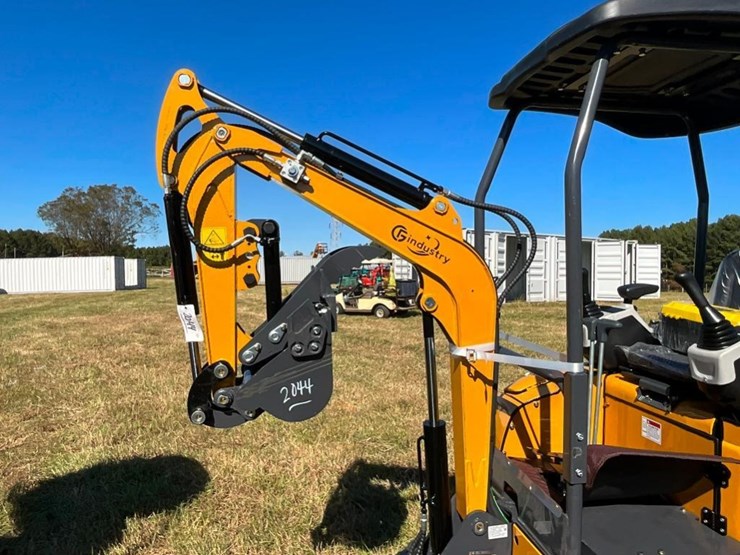 unused-cfg-qk18z-mini-excavator-(zonsen-11kw-image-1