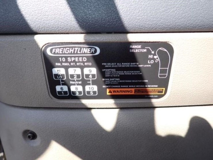 2016-freightliner-cascadia-t/a-hiway-tractor---day-image-20