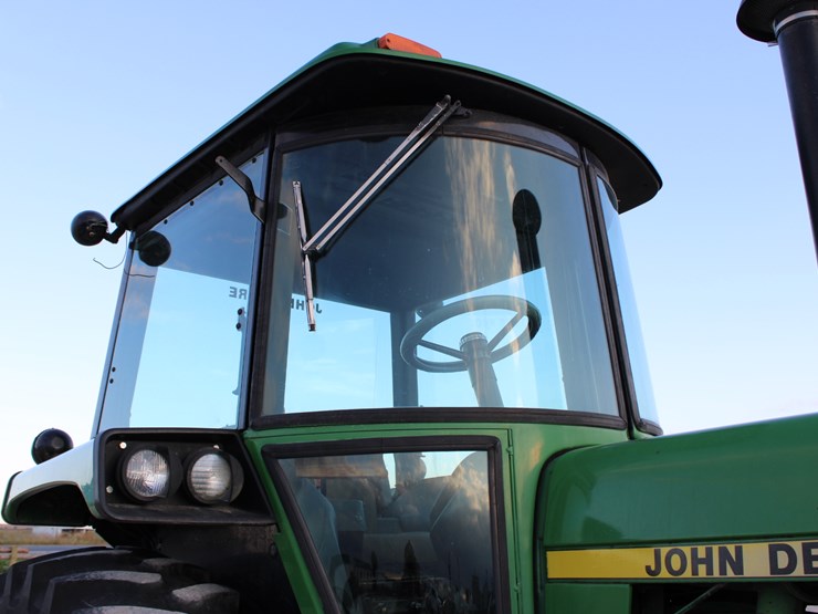 john-deere-4440-image-43