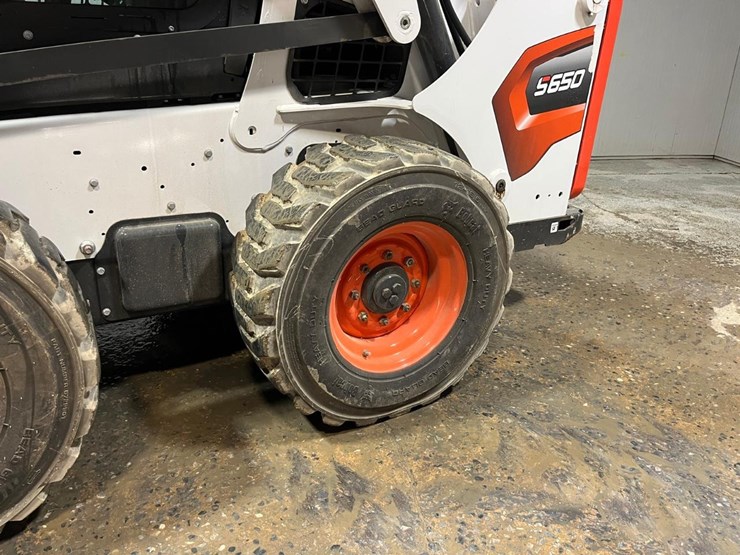 2023-bobcat-s650-image-13