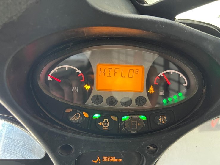 2018-bobcat-t870-image-27