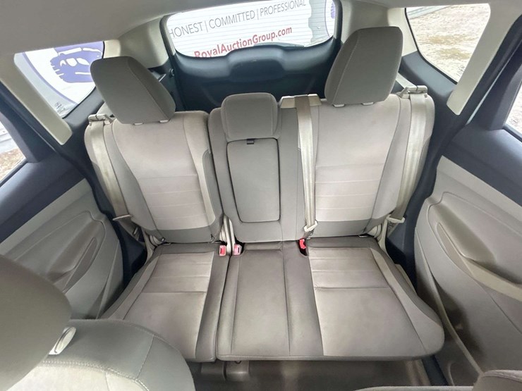 2016-ford-escape-se-image-21