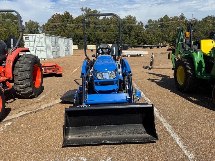 new-holland-workmaster-25s-image-2