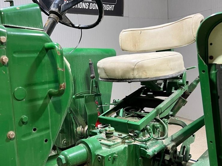 1966-oliver-1650-image-18