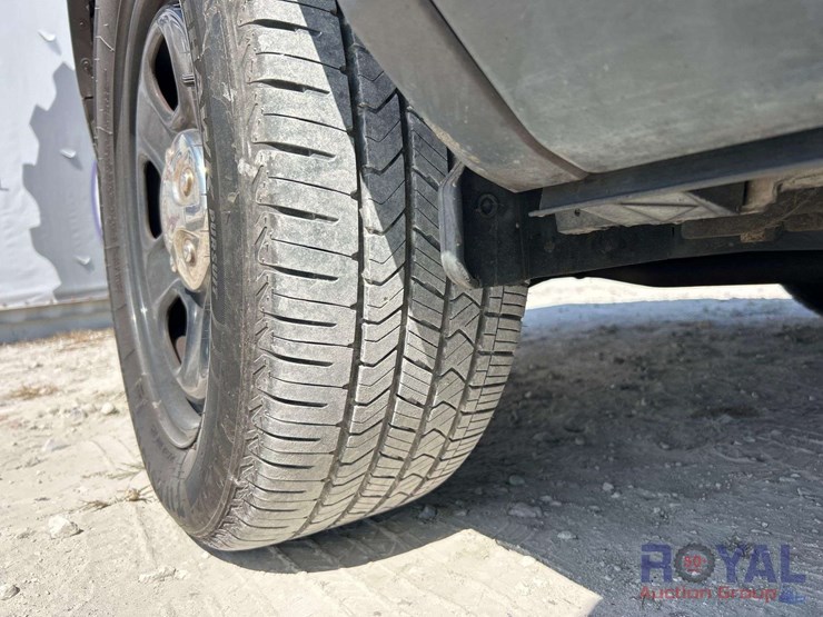 2018-ford-explorer-image-25