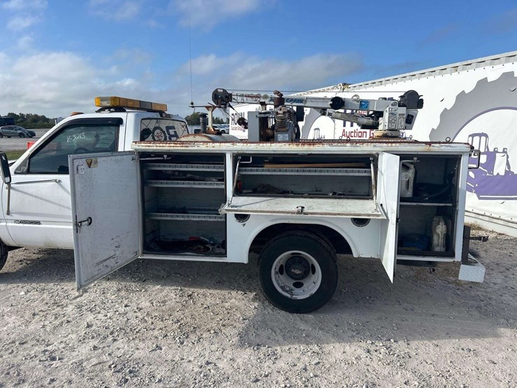 1997-chevrolet-c3500-auto-crane-service-truck-image-16