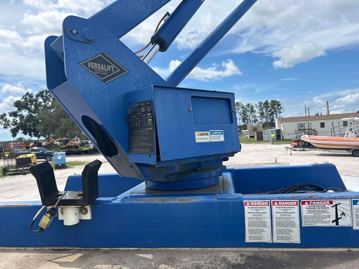 2015-ram-5500-versalift-sst-40ne-40ft-sign-bucket-truck-image-22