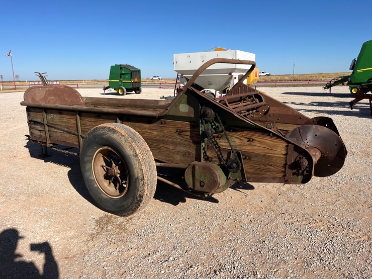 #t15024-•-john-deere-manure-spreader-image-10