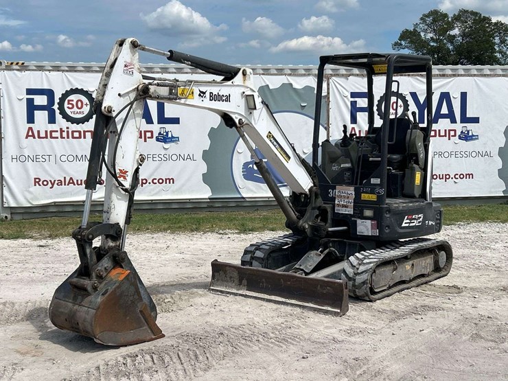 2019-bobcat-e32i-image-1
