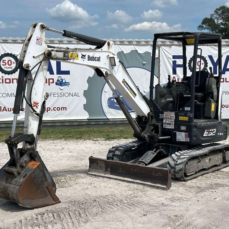 2019 BOBCAT E32i