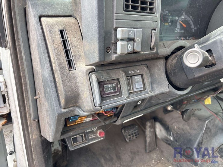 1999-gmc-c7500-mason-dump-truck-image-22