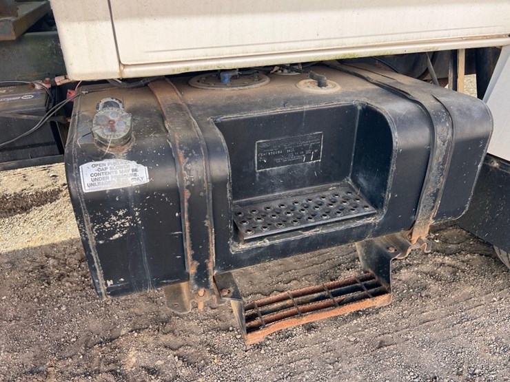 1996-ford-f-series-flatbed-truck-image-28