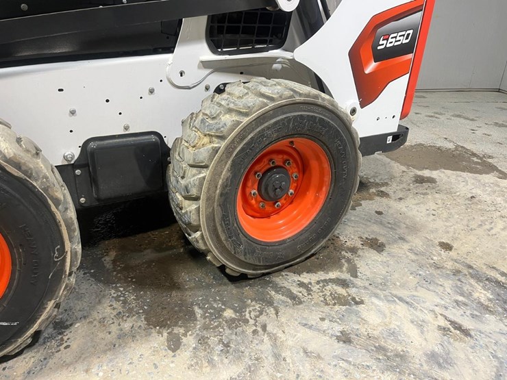 2023-bobcat-s650-image-12