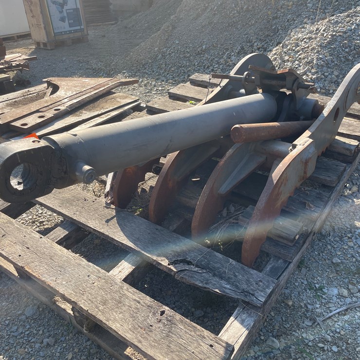 #1029 • Strickland Excavator Thumb