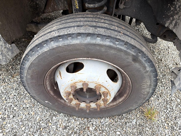 2013-ford-f550-xl-image-8