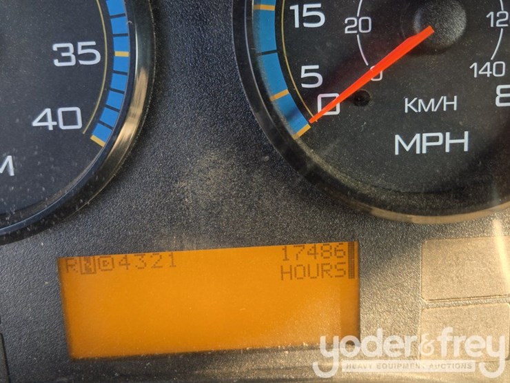 2009-international-7300-image-47