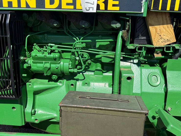 john-deere-2155-image-9