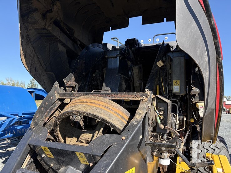 2015-new-holland-big-baler-330-image-16