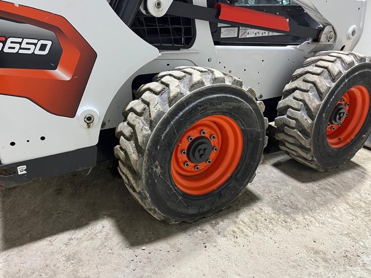 2023-bobcat-s650-image-15