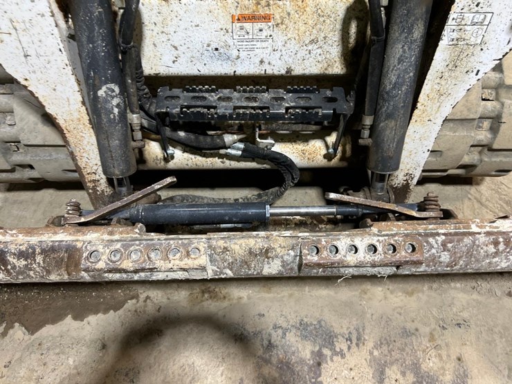 2018-bobcat-t595-image-10