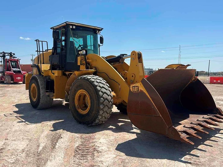 2013-caterpillar-950k-image-3