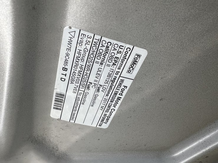 2017-ford-taurus-sedan-image-14