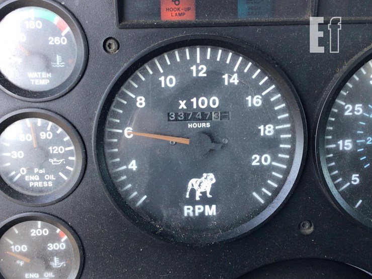 1996-mack-ch613-image-15