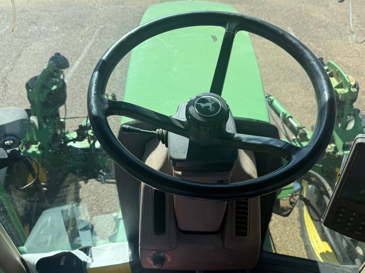 john-deere-4710-image-49