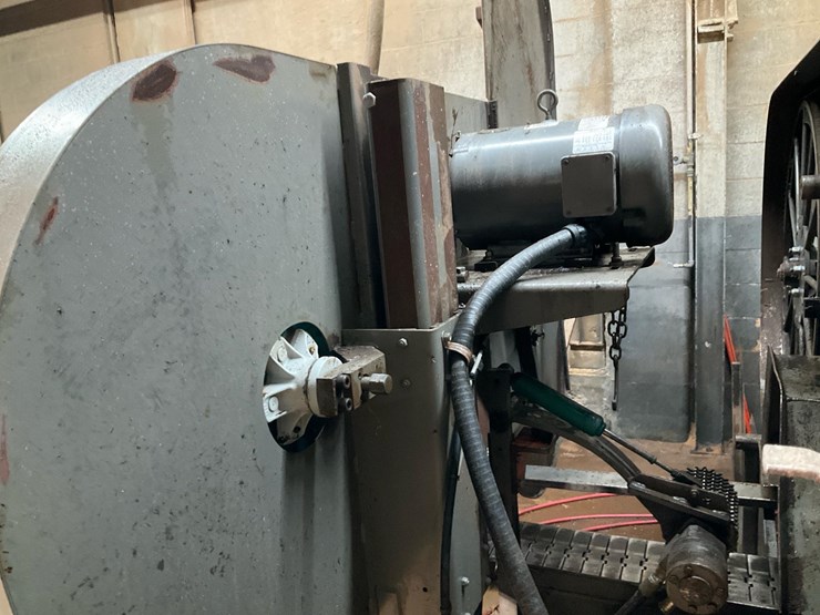 #130-•-wood-mizer-pallet-lumber-resaw-image-58