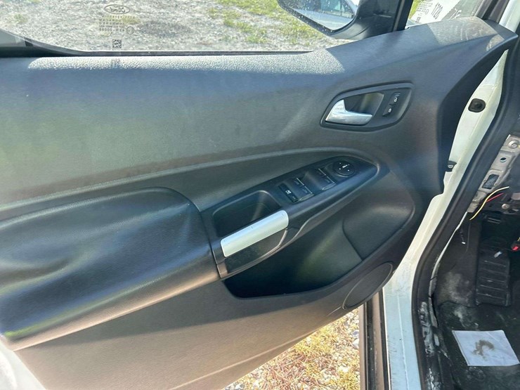 2014-ford-transit-connect-image-11