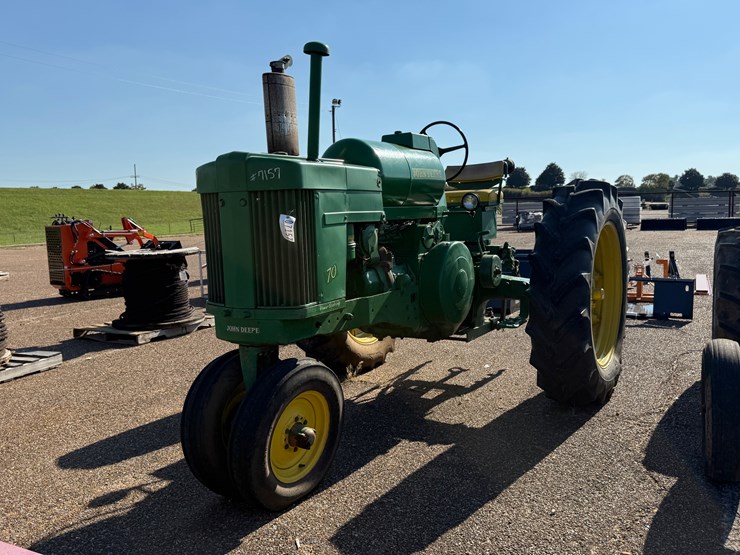 john-deere-70-image-2