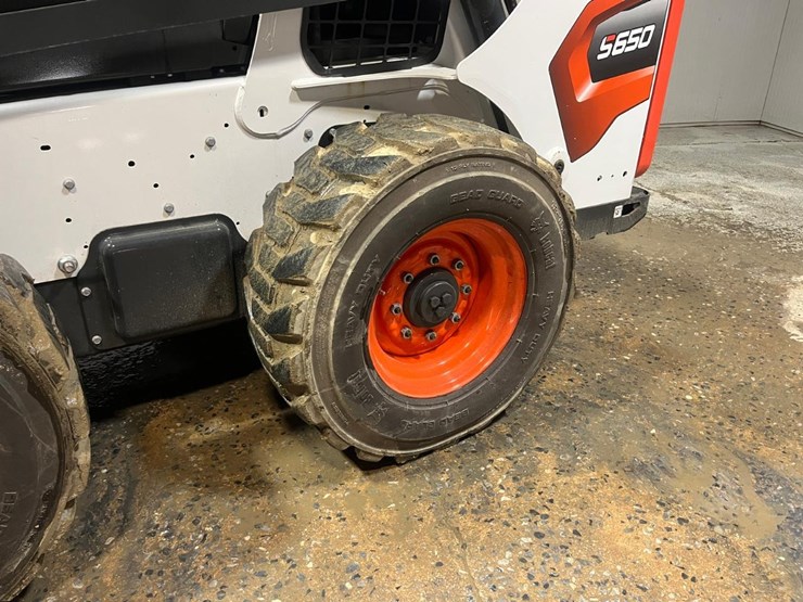 2023-bobcat-s650-image-13